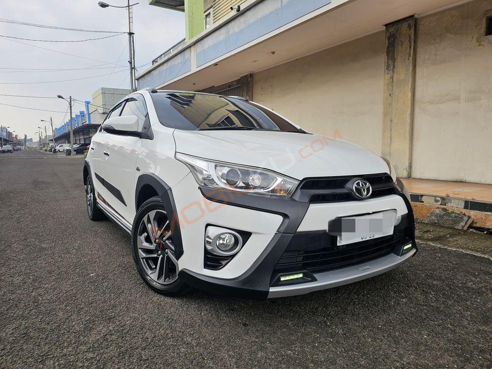Mobil Toyota Yaris 2017
