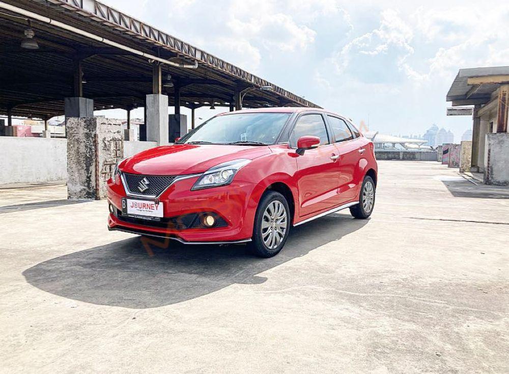 Mobil Suzuki Baleno 2017
