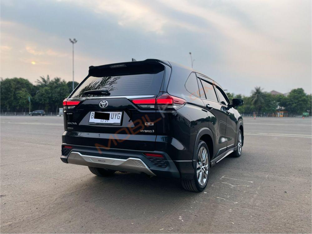 Mobil Toyota Kijang Innova Zenix 2024