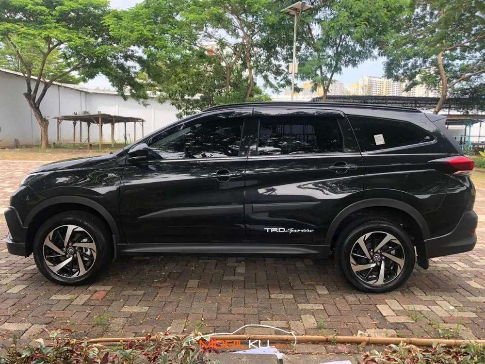 Mobil Toyota Rush 2019