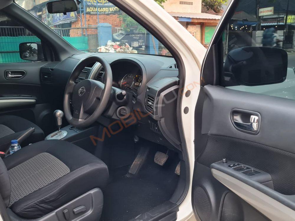 Mobil Nissan X-Trail 2014