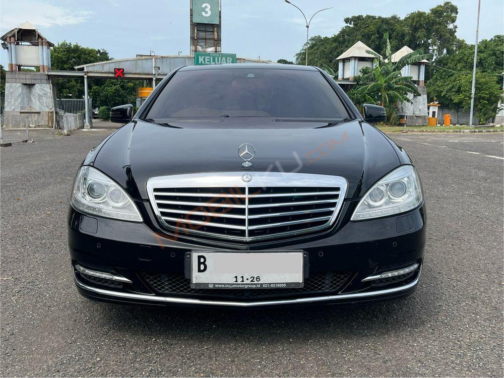 Mobil Mercedes-Benz S-Class 2011
