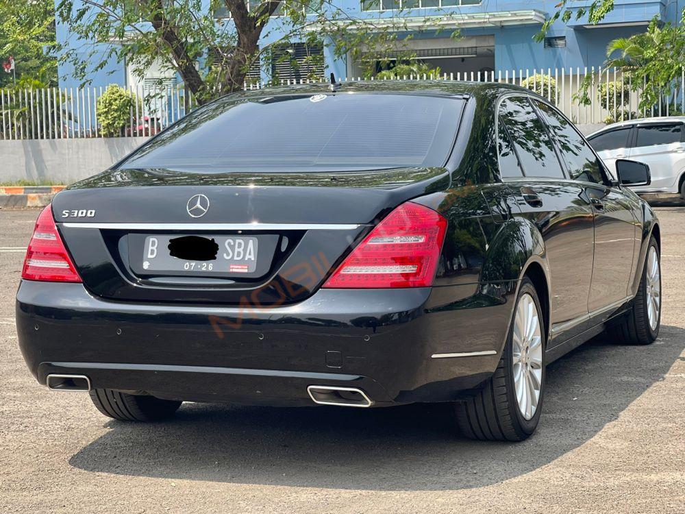 Mobil Mercedes-Benz S-Class 2011