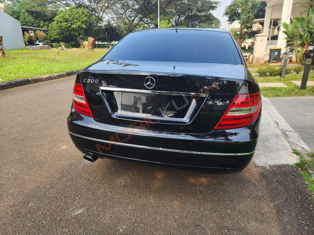 Mobil Mercedes-Benz C-Class 2014