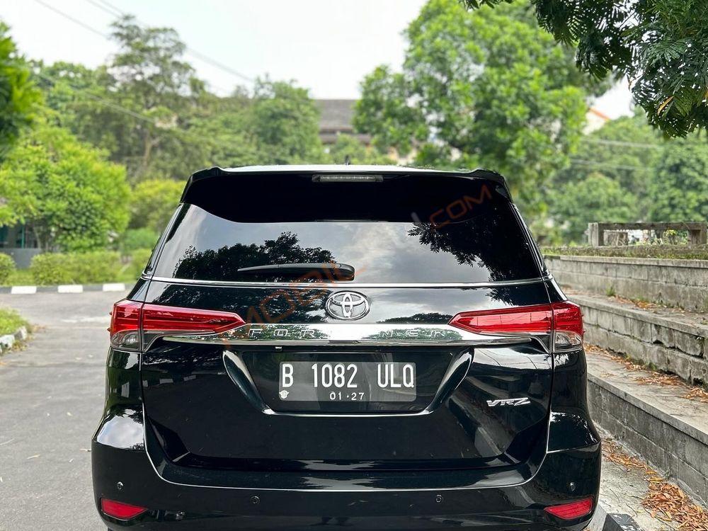 Mobil Toyota Fortuner 2016