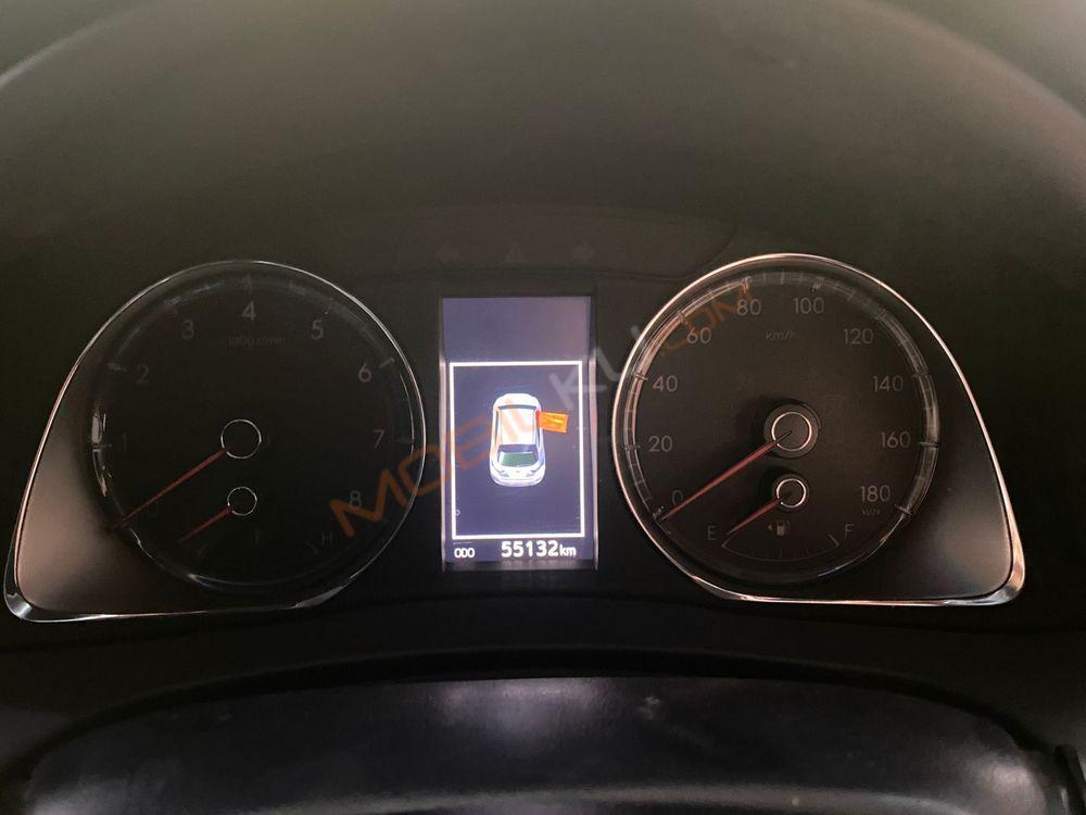 Mobil Toyota Harrier 2015