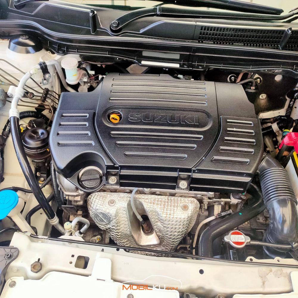 Mobil Suzuki SX4 2016