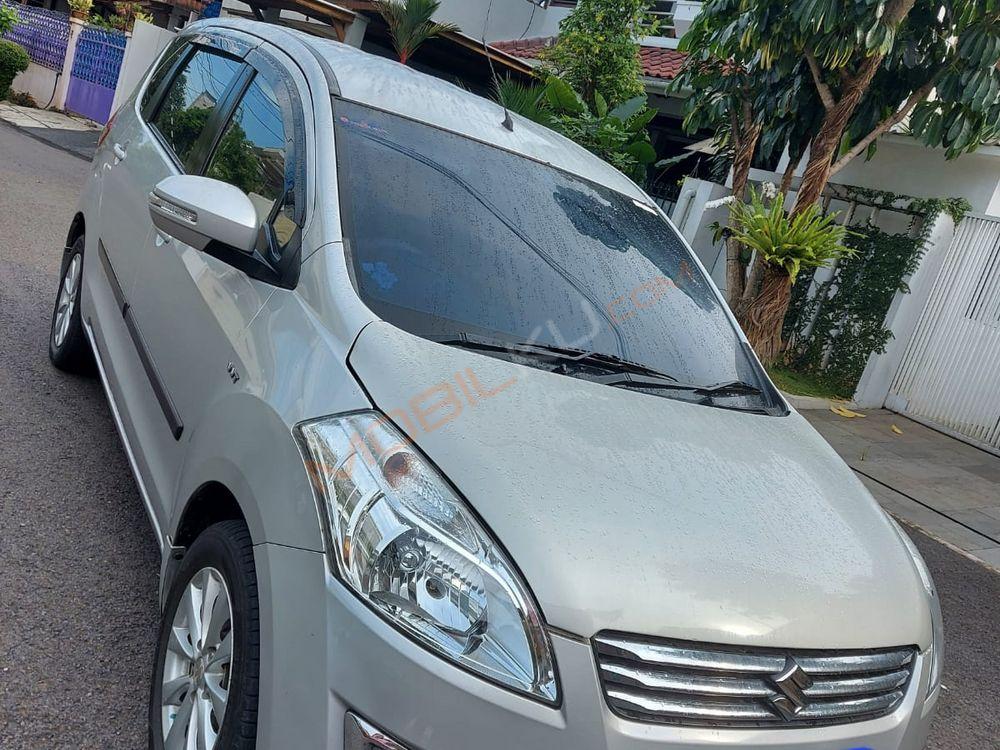 Mobil Suzuki Ertiga 2014