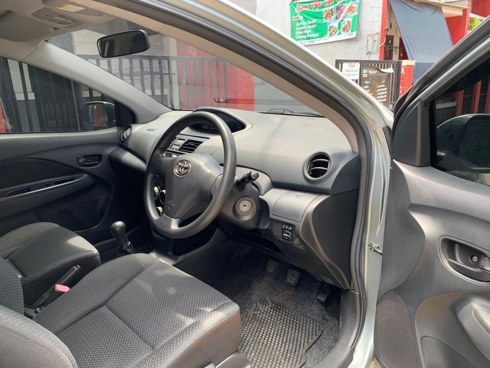 Mobil Toyota Vios 2009