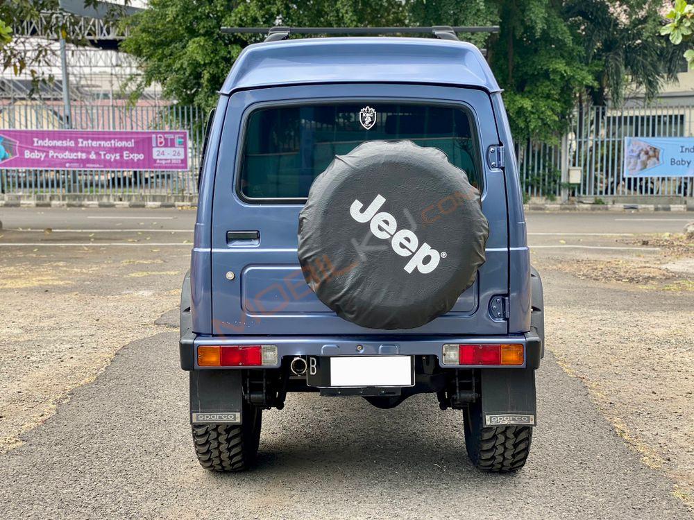 Mobil Suzuki Katana 2005