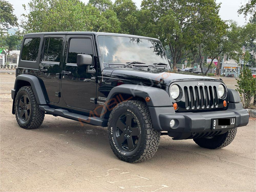 Mobil Jeep Wrangler 2011