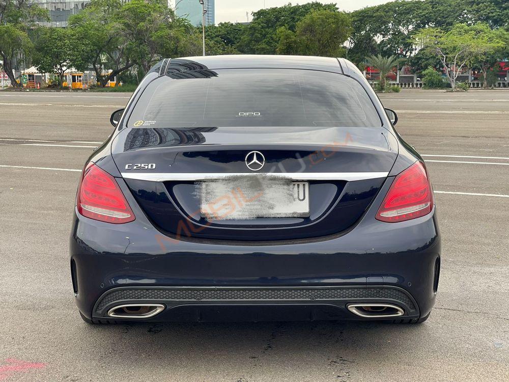 Mobil Mercedes-Benz C-Class 2016