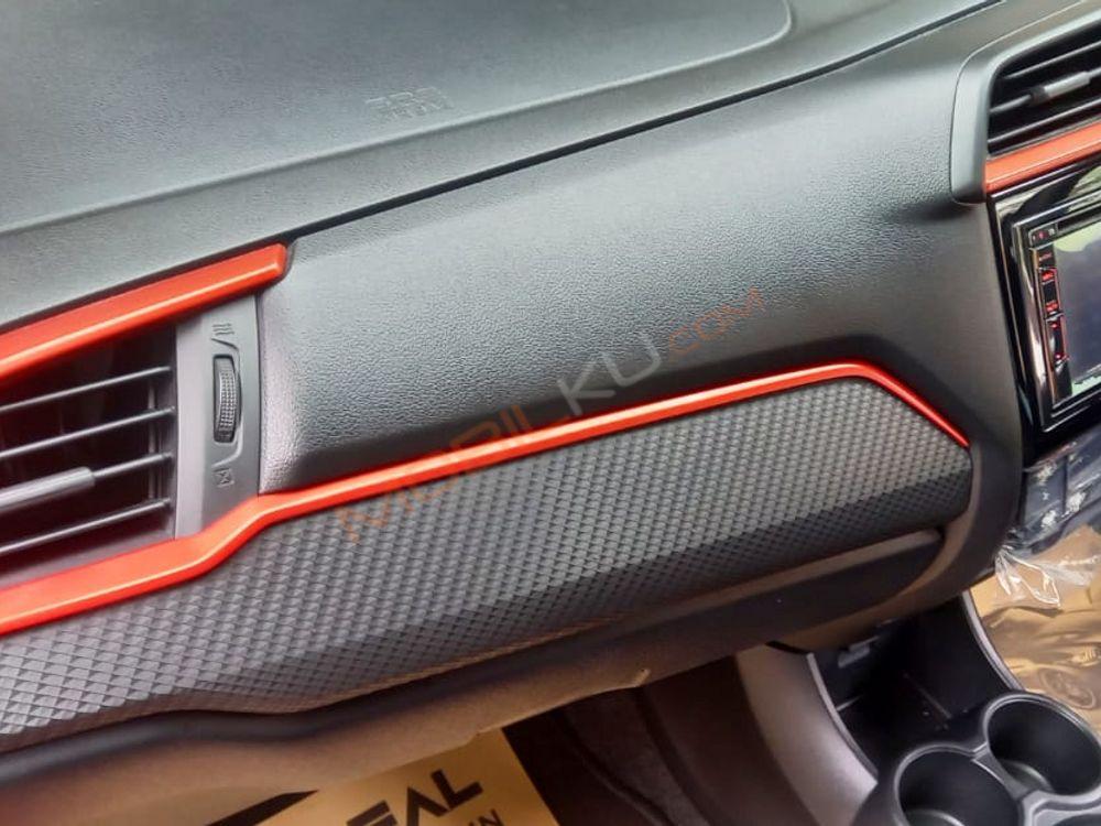 Mobil Honda Brio 2021