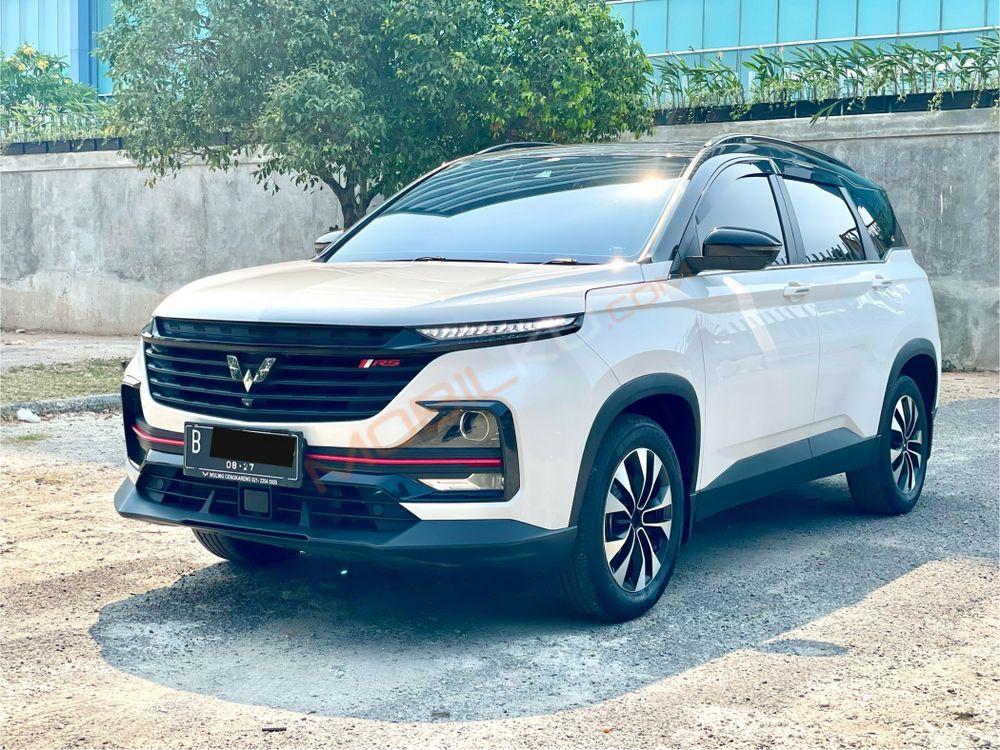 Mobil Wuling Almaz 2022