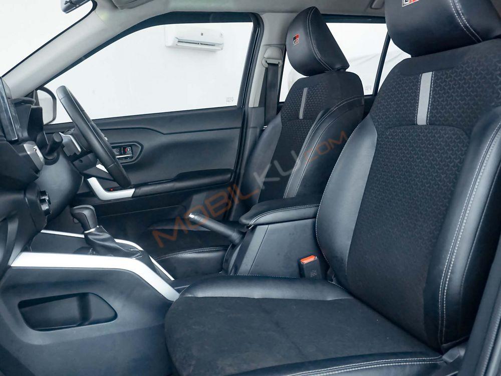 Mobil Toyota Raize 2022