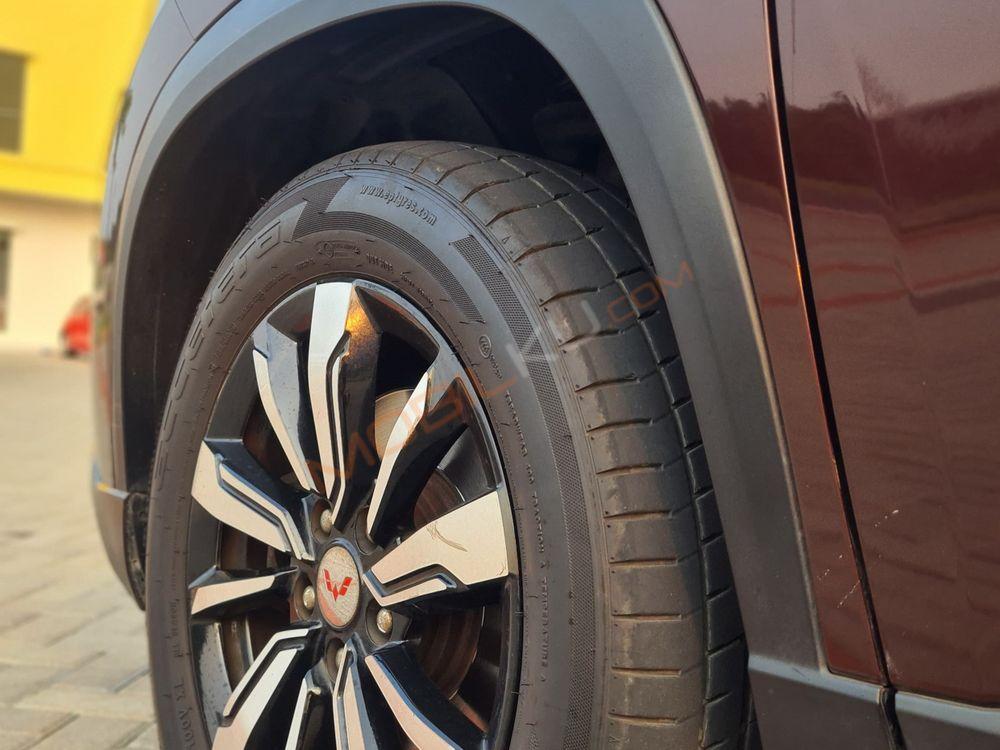 Mobil Wuling Almaz 2019