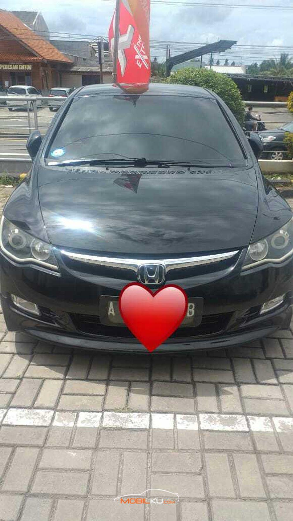 Mobil Honda Civic Sedan 2008