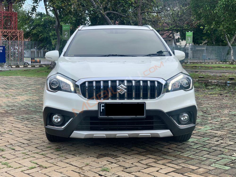Mobil Suzuki SX4 2018
