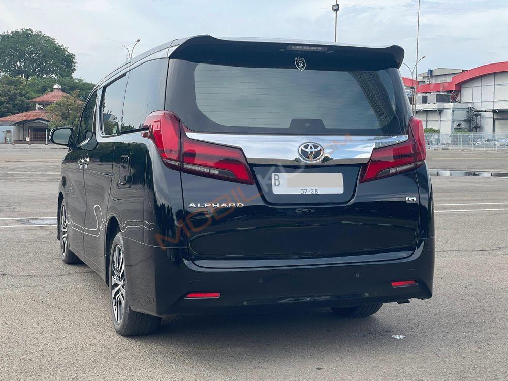 Mobil Toyota Alphard 2018