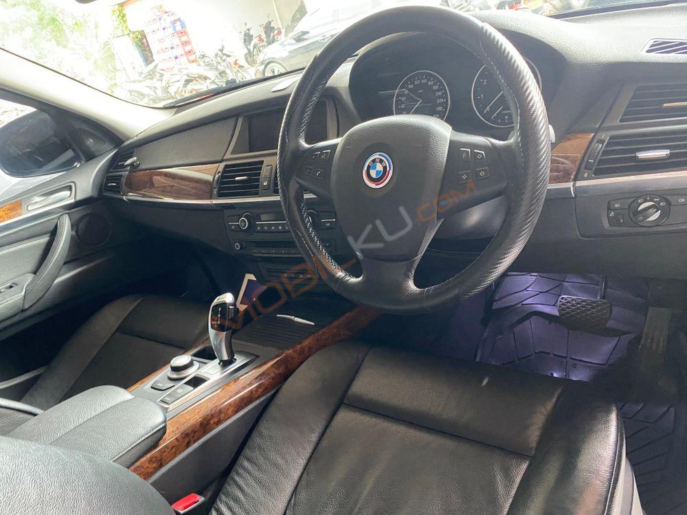 Mobil BMW X5 2008