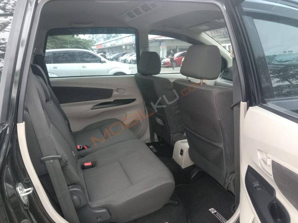 Mobil Toyota Avanza 2021