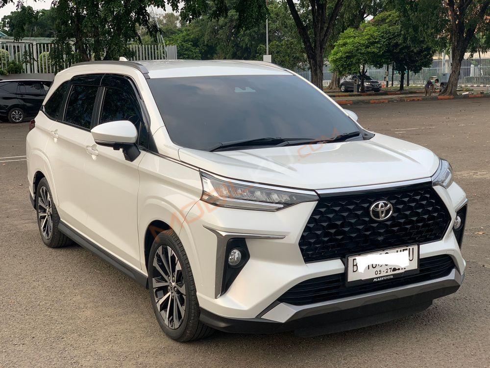 Mobil Toyota Veloz 2022