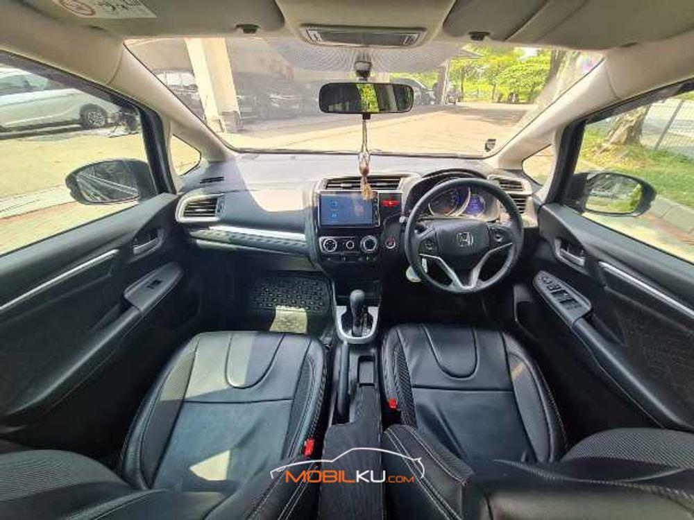 Mobil Honda Jazz 2017