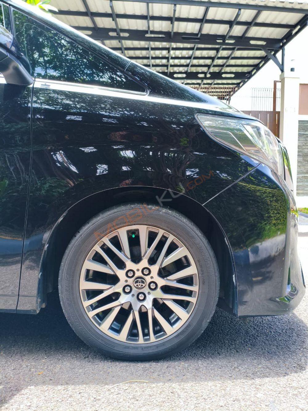 Mobil Toyota Alphard 2017