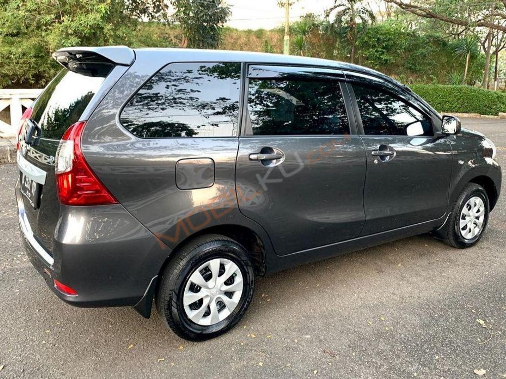 Mobil Toyota Avanza 2018