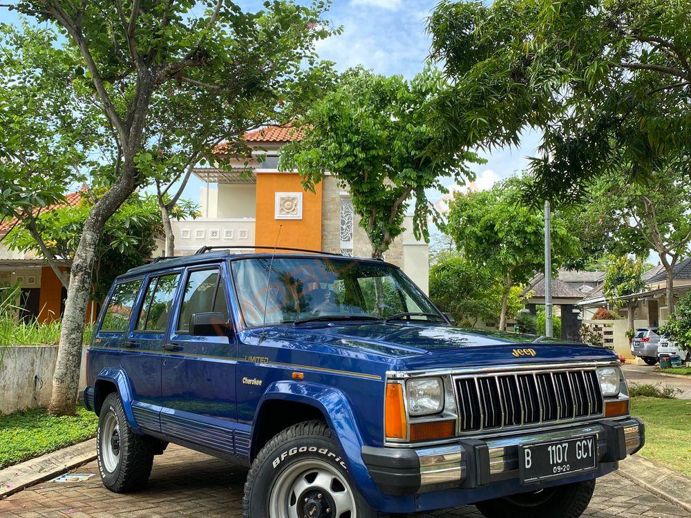 Mobil Jeep Cherokee 1996