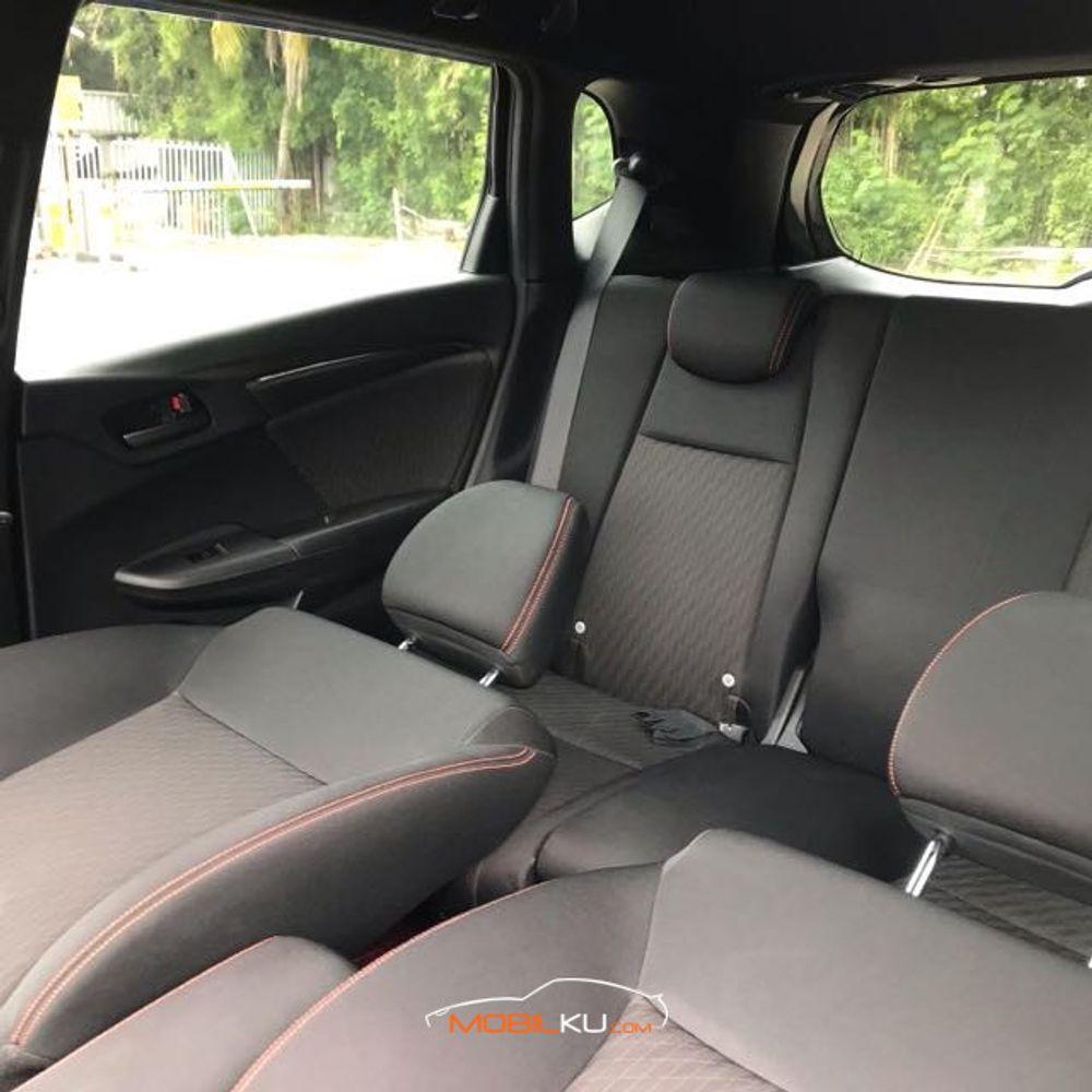 Mobil Honda Jazz 2018