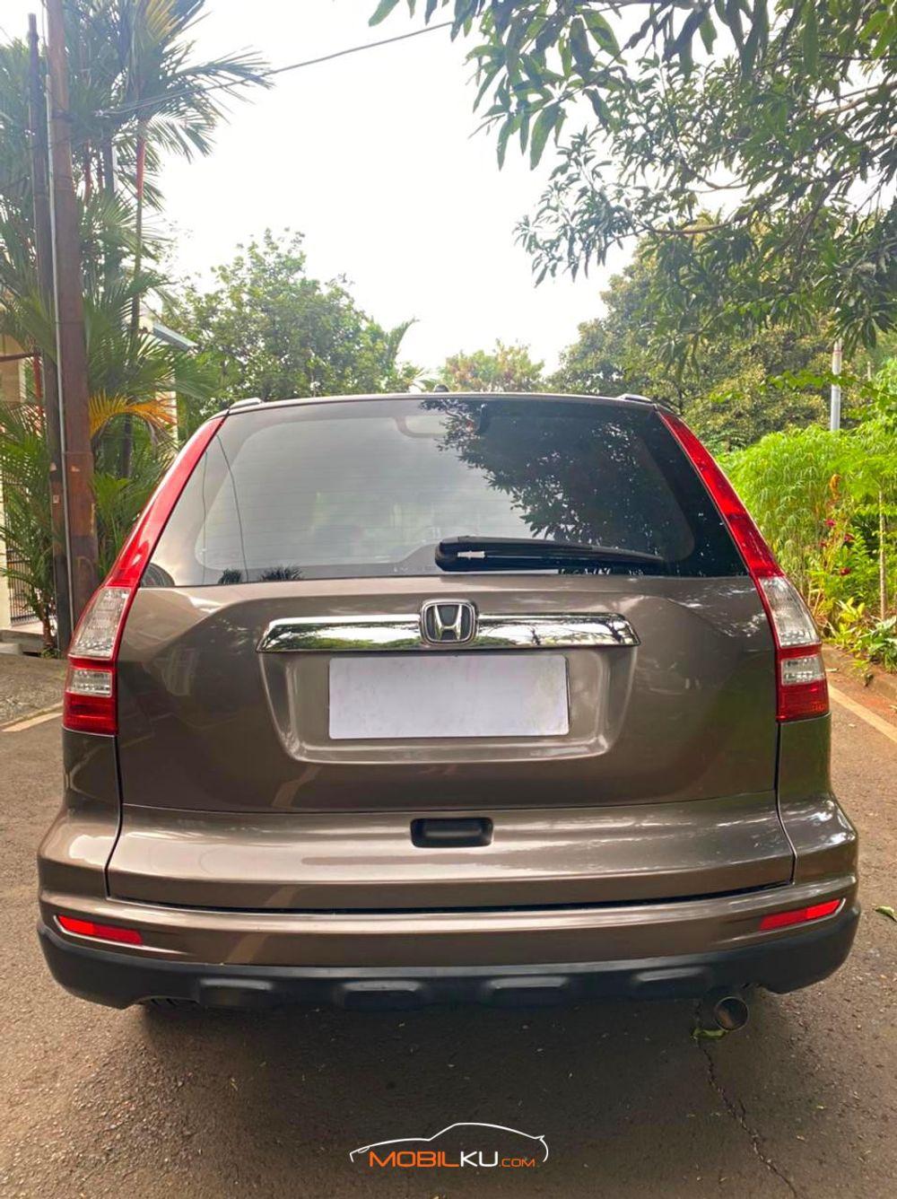 Mobil Honda CR-V 2011