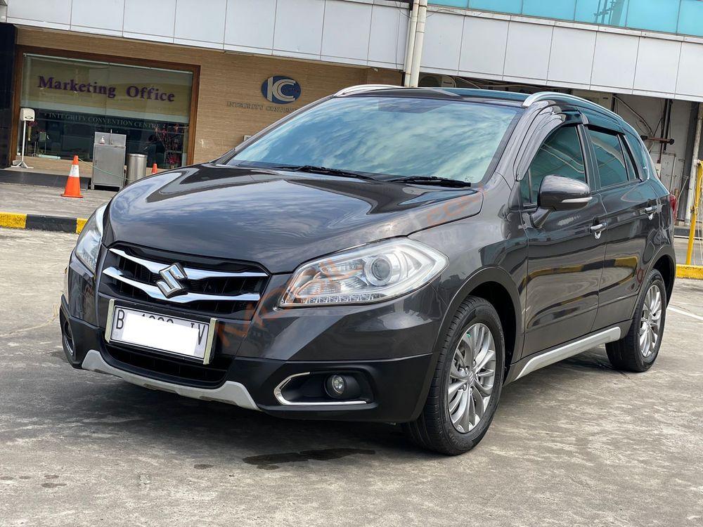 Mobil Suzuki SX4 2017