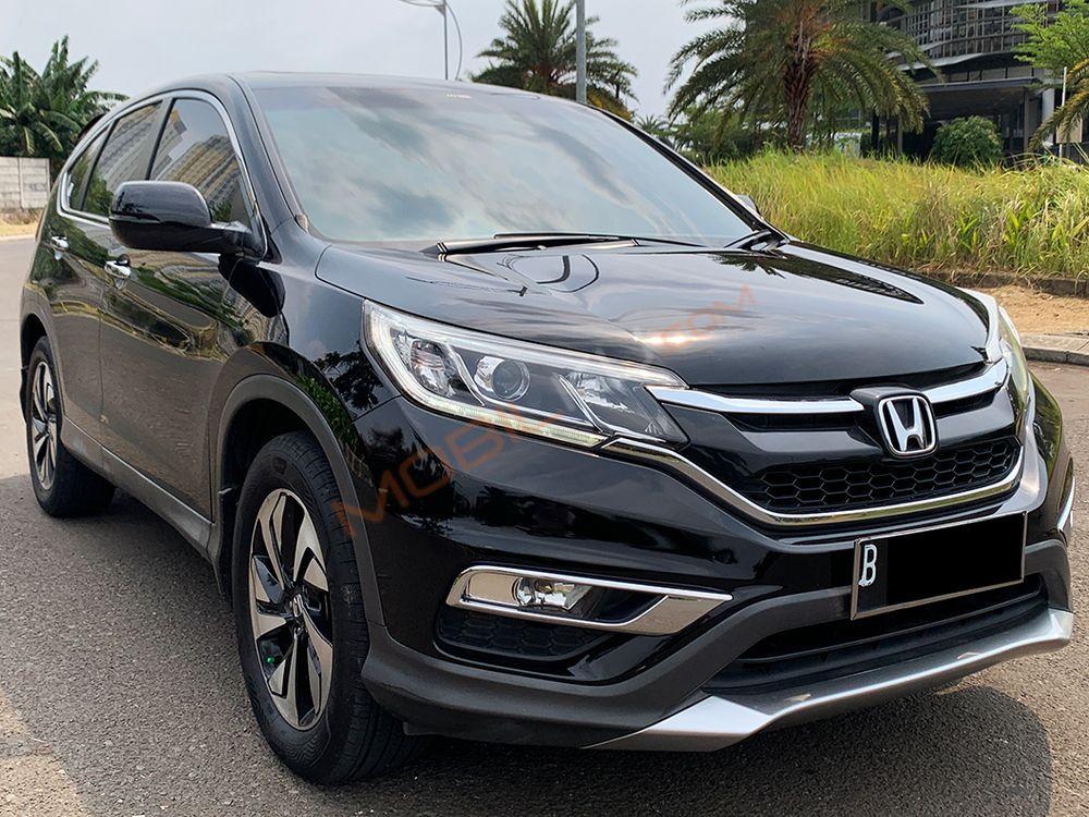 Mobil Honda CR-V 2015