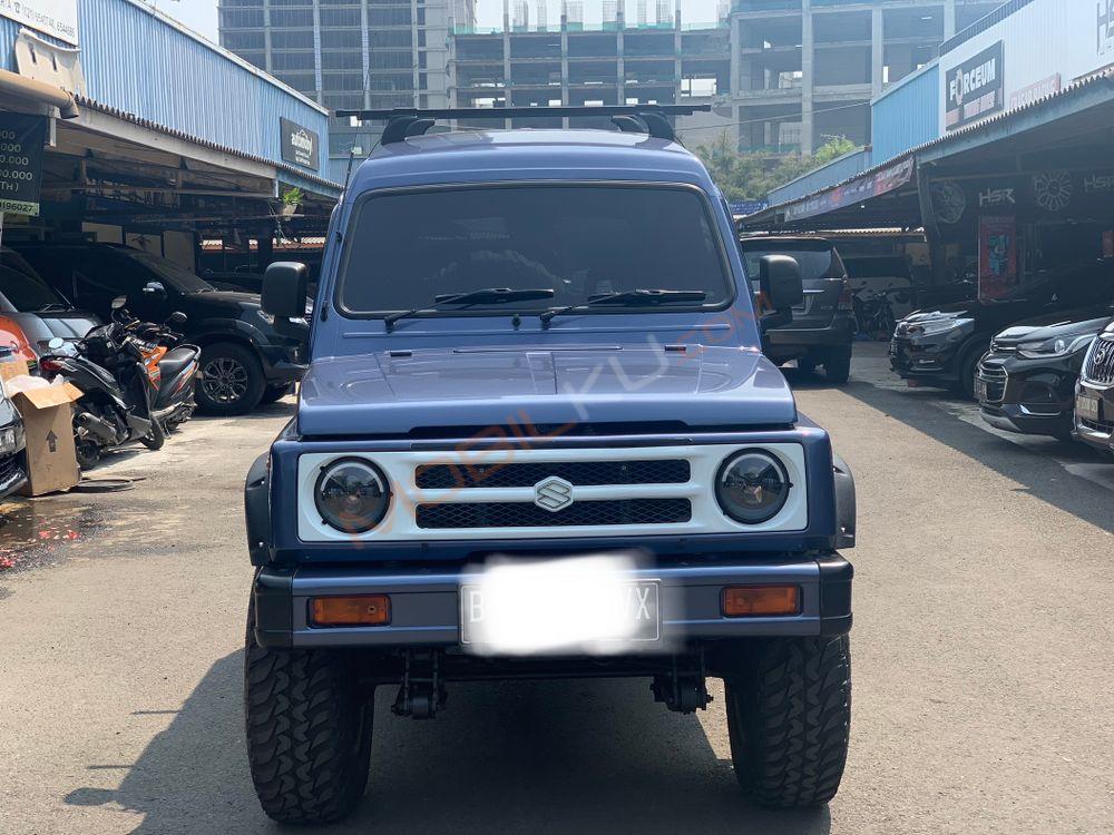 Mobil Suzuki Katana 2005