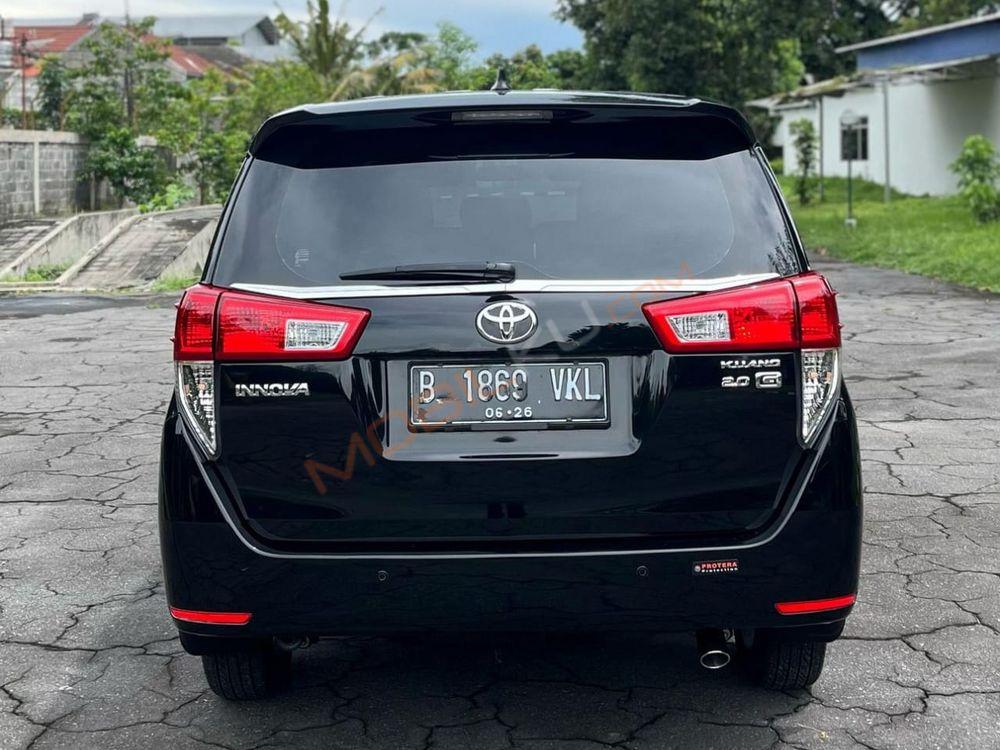 Mobil Toyota Kijang Innova 2016