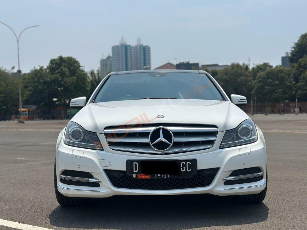 Mobil Mercedes-Benz C-Class 2013