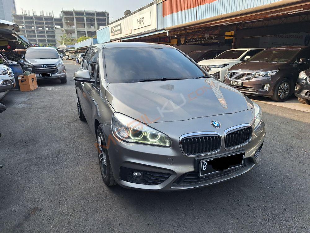 Mobil BMW 2 Series 2015