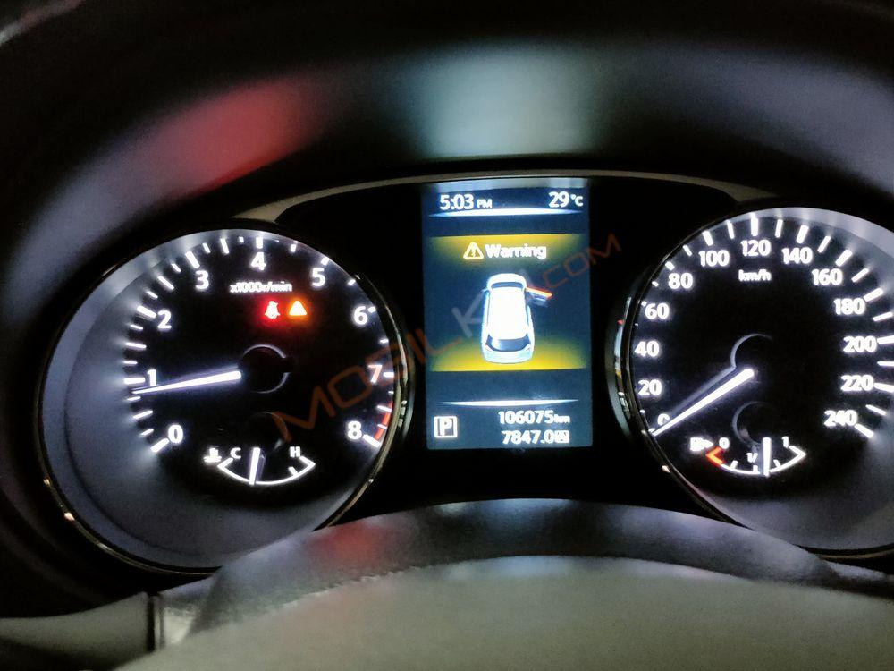 Mobil Nissan X-Trail 2018