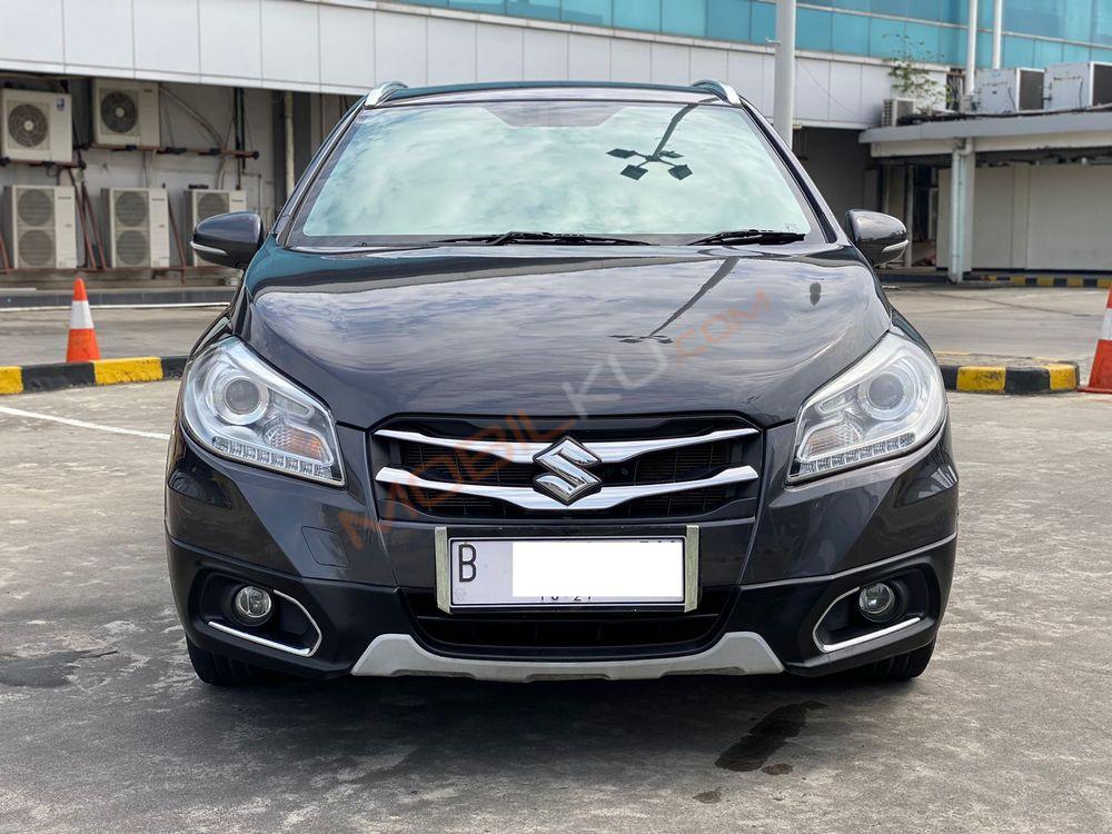 Mobil Suzuki SX4 2017