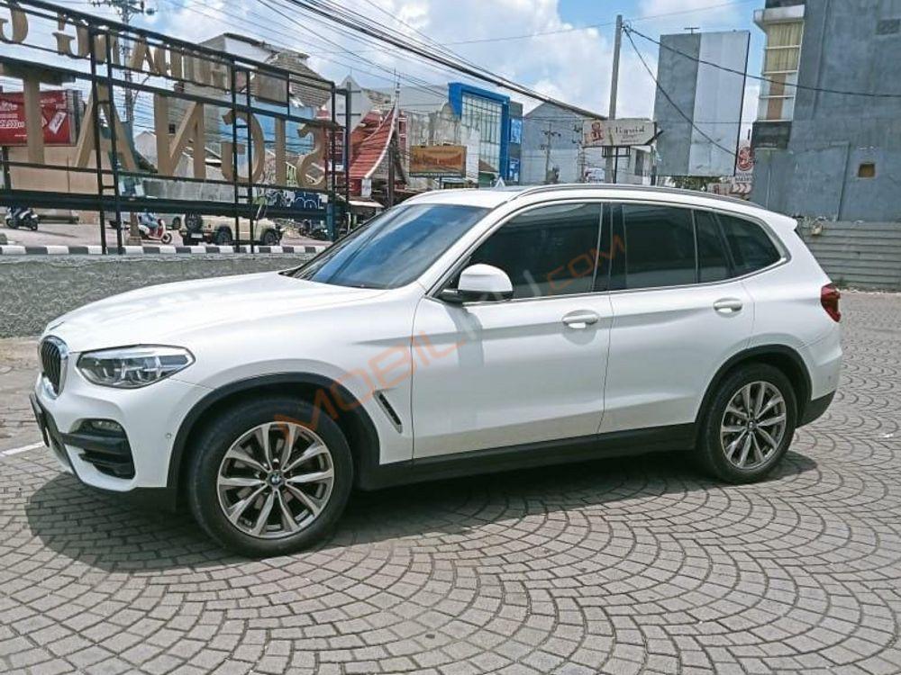 Mobil BMW X3 2021