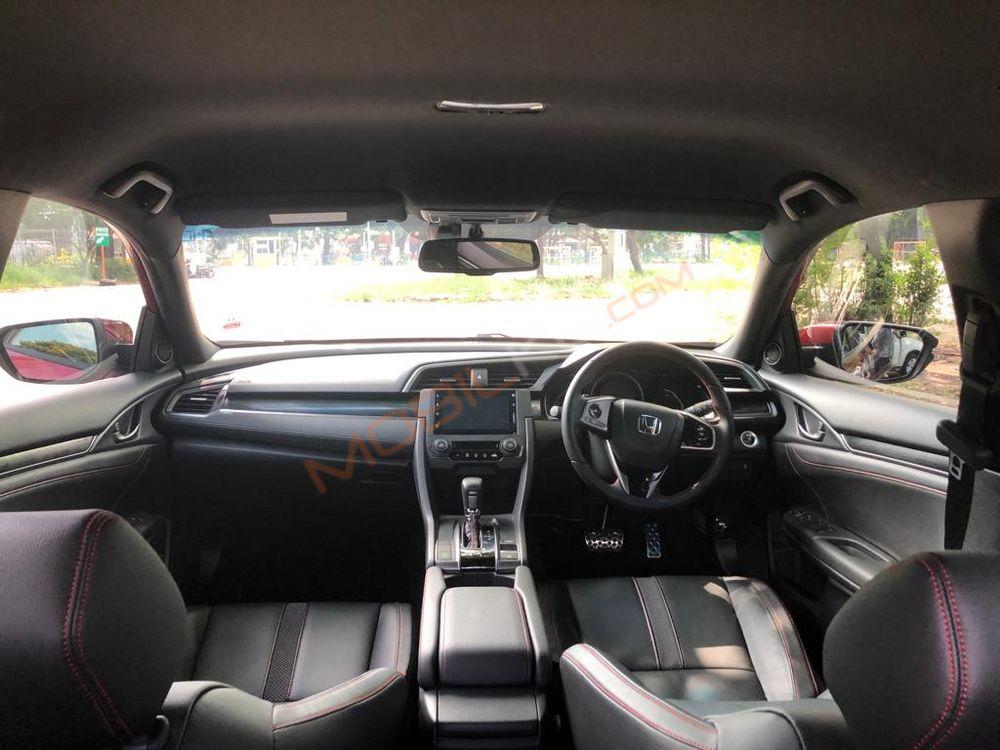 Mobil Honda Civic Hatchback 2021