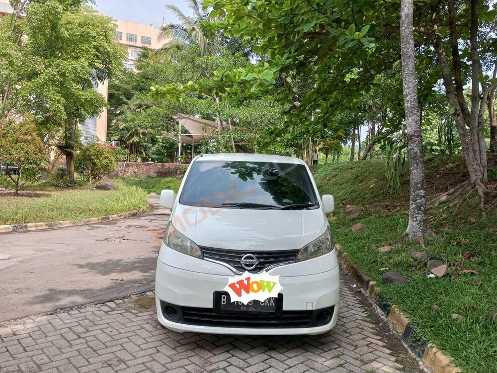 Mobil Nissan Evalia 2013