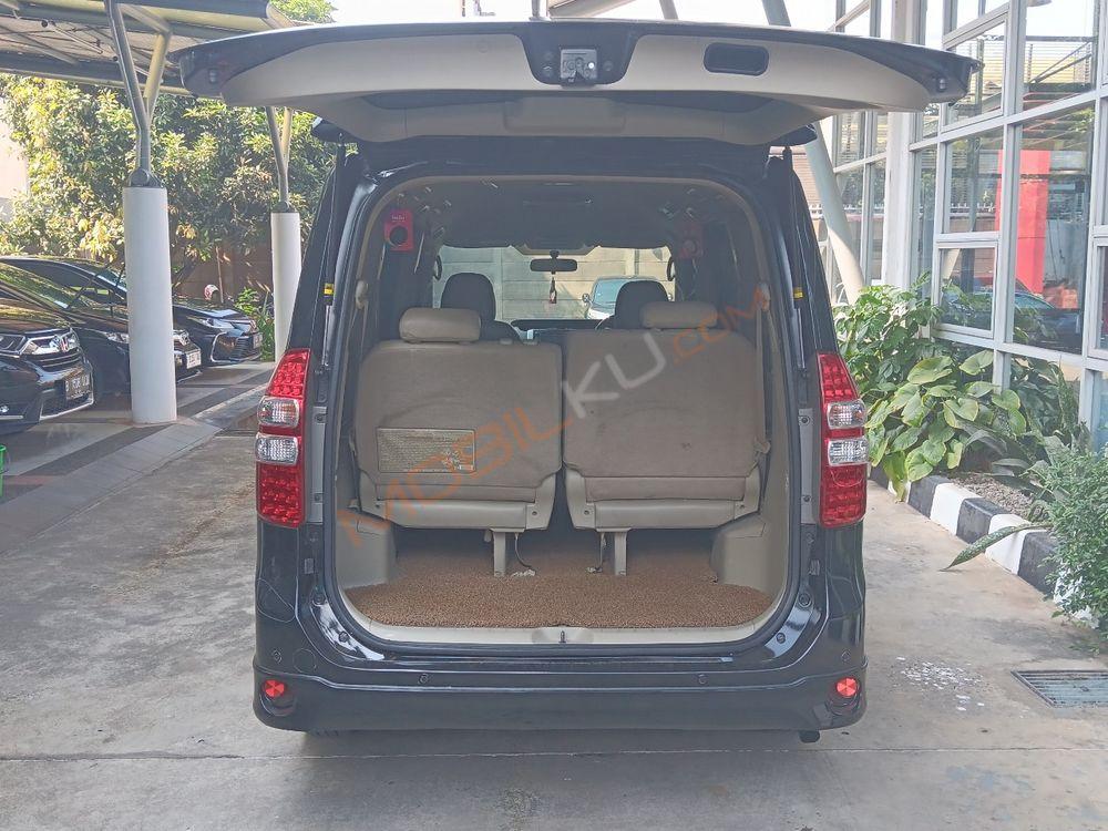 Mobil Toyota Nav1 2013