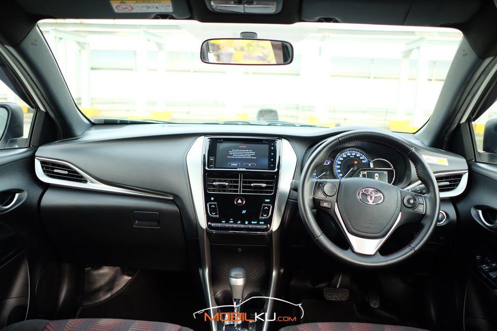 Mobil Toyota Yaris 2019