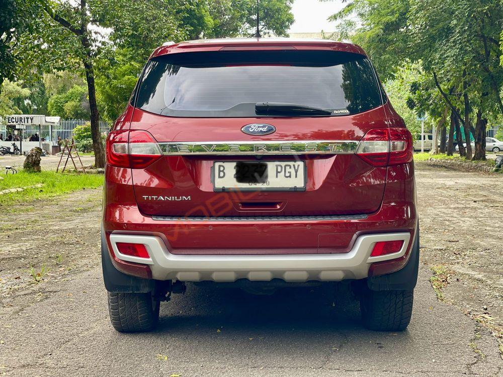 Mobil Ford Everest 2016