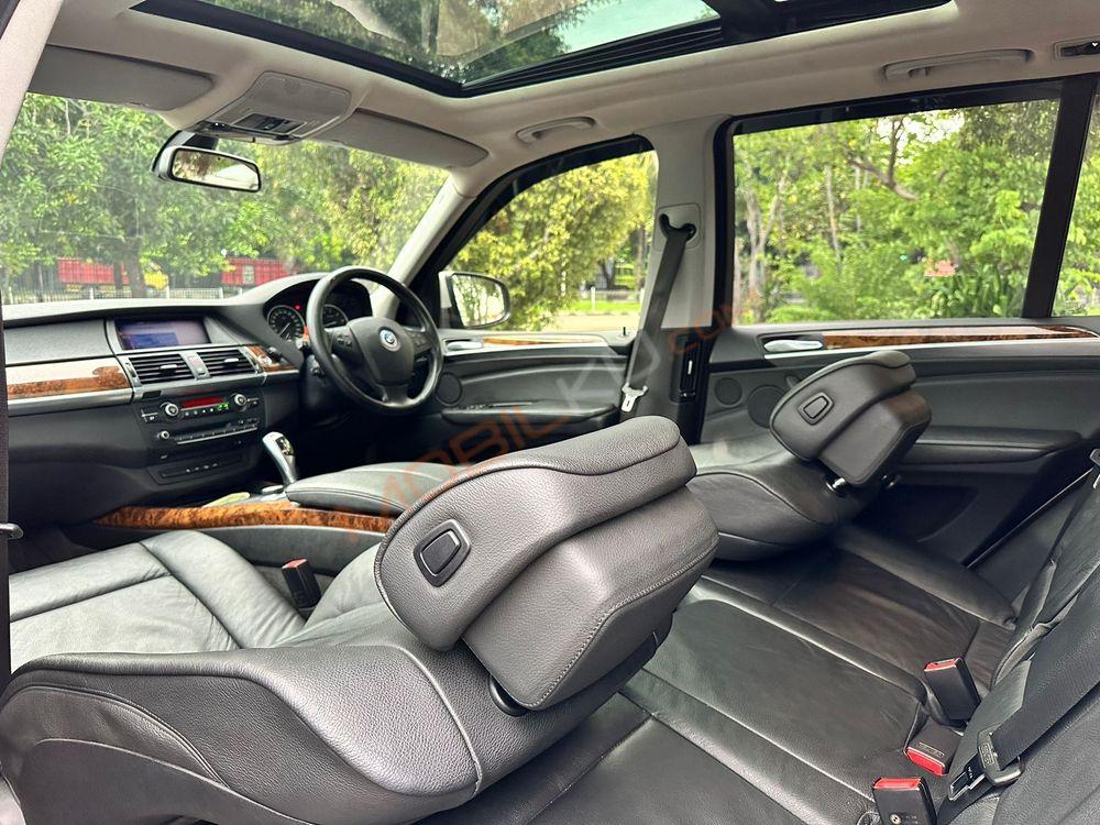 Mobil BMW X5 2008