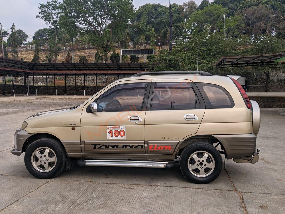 Mobil Daihatsu Taruna 2000