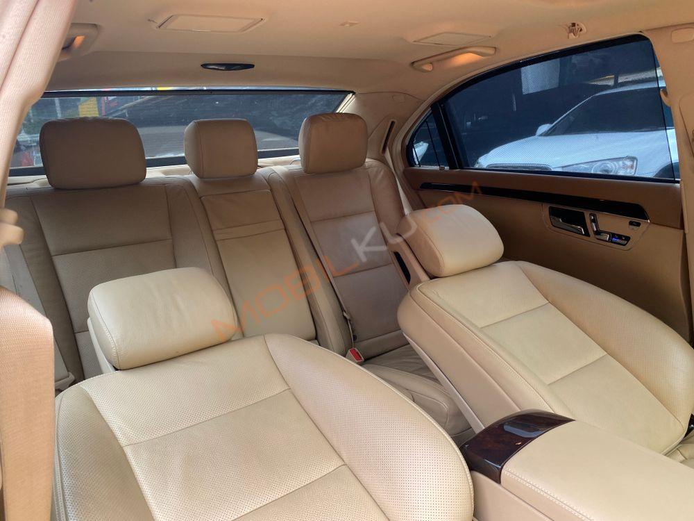 Mobil Mercedes-Benz S-Class 2011