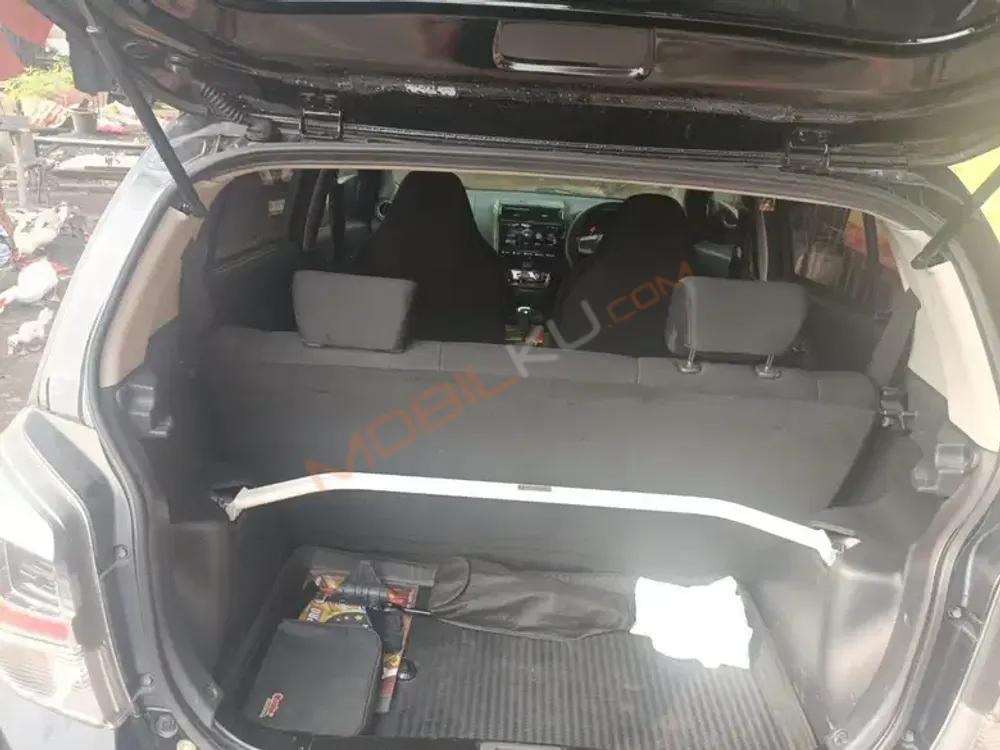 Mobil Daihatsu Ayla 2021